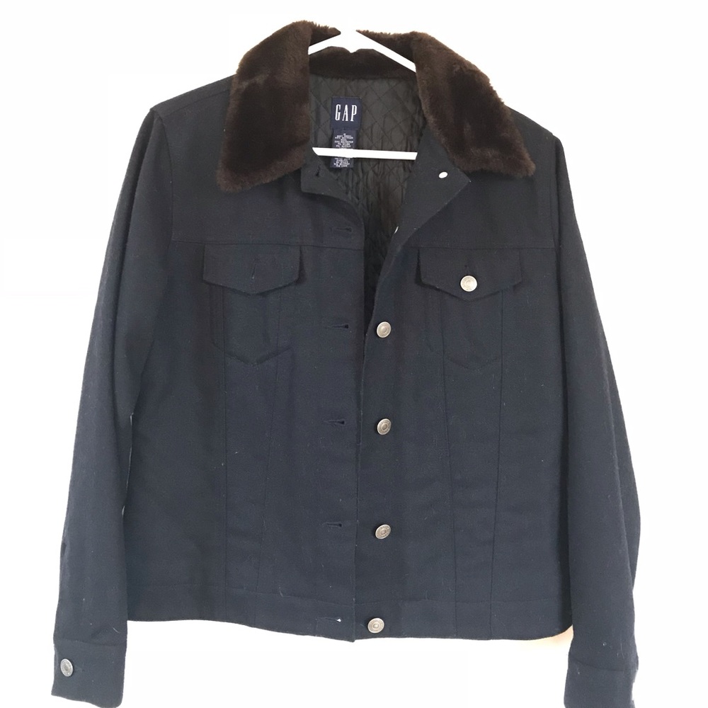 Gap recycled wool trucker with faux fur collar